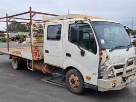 Hino 300 Series 2 - picture0' - Click to enlarge