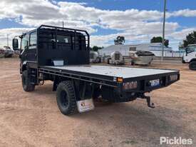 2022 Isuzu NPS 75-155 4x4 CrewMax - picture2' - Click to enlarge