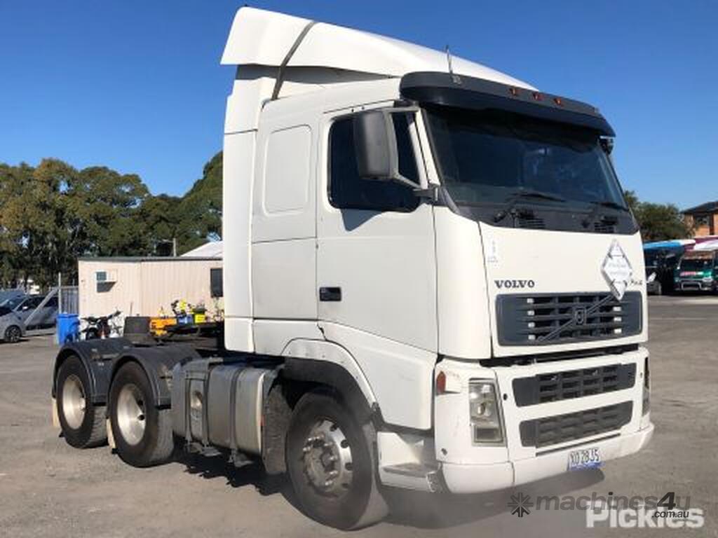 Volvo FMX 500 Sleeper Hookloader With Plant Trailer