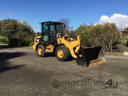 Front end loader