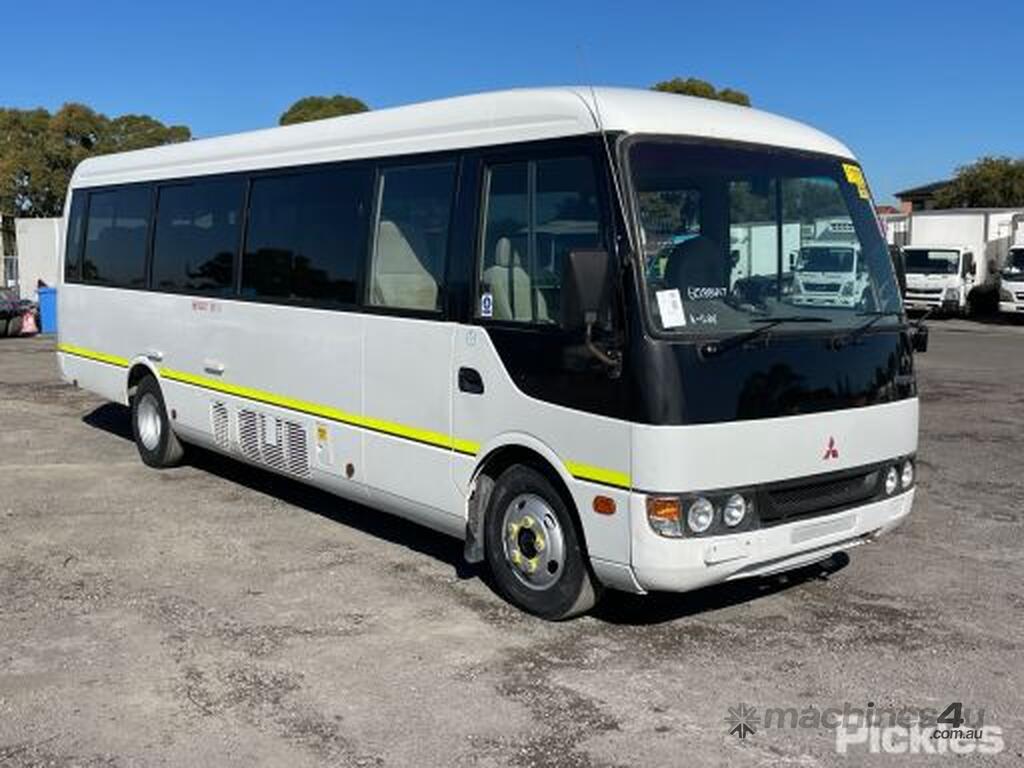 Buy Used 2005 Mitsubishi 2005 Mitsubishi Rosa BE600 Deluxe 25 Seat Bus ...