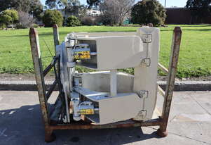 Cascade 3 Ton Paper Roll Clamp - 66G-RCP-B003 Cascade 3 Ton Paper Roll Clamp - 66G-RCP-B003