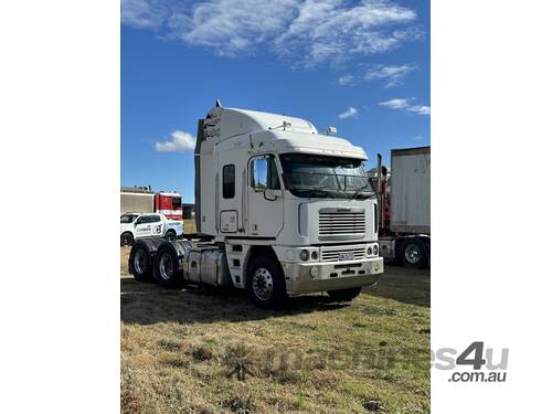 Freightliner Argosy 600HP Cummins Signature Engine