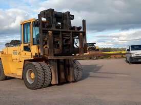 16 Tonne Hyster Forklift For Sale - picture0' - Click to enlarge