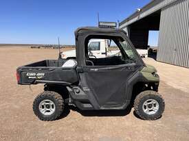 2016 CAN-AM HD8 DEFENDER 4x4  - picture2' - Click to enlarge