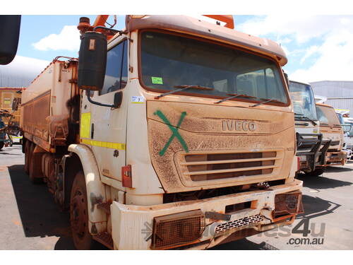 2012 IVECO ACCO C/CAB 6X WHEEL TRUCK