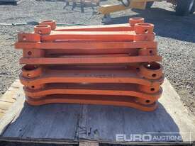 Unused Sidelink/Dogbone to suit Hitachi ZX200  - picture2' - Click to enlarge