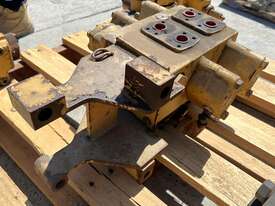 D10R VALVE - RIPPER - CONTROL - picture0' - Click to enlarge