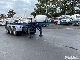 2005 Barker Heavy Duty Tri Axle Tri Axle Retractable Skel Trailer - picture0' - Click to enlarge