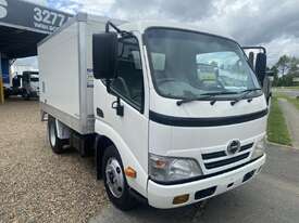 2011 Hino 616 Narrow cab 300 Series White Refrigerated 4.0l 4x2 - picture0' - Click to enlarge