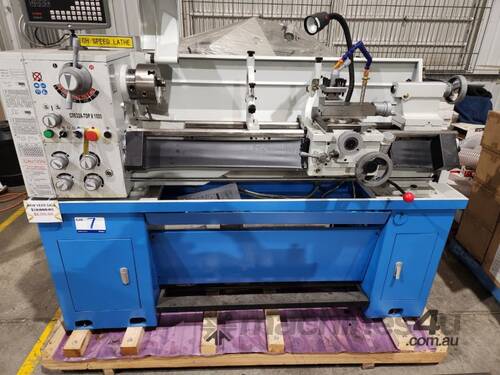 Metal Lathe, (Display) Model CO632A-TOP X 1000, 150mm(Dia) 3 Jaw Self Centering Chuck, Approx 330mm 