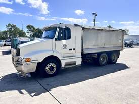 1999 Volvo NH12   6x4 Tipper - picture0' - Click to enlarge