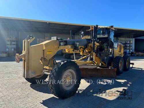caption CAT 12M Motor Graders