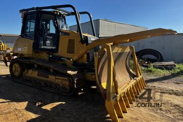   2024 Cat D6K Dozer Stick Rake.