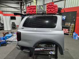 Ford Ranger Tub with Accessories - picture0' - Click to enlarge