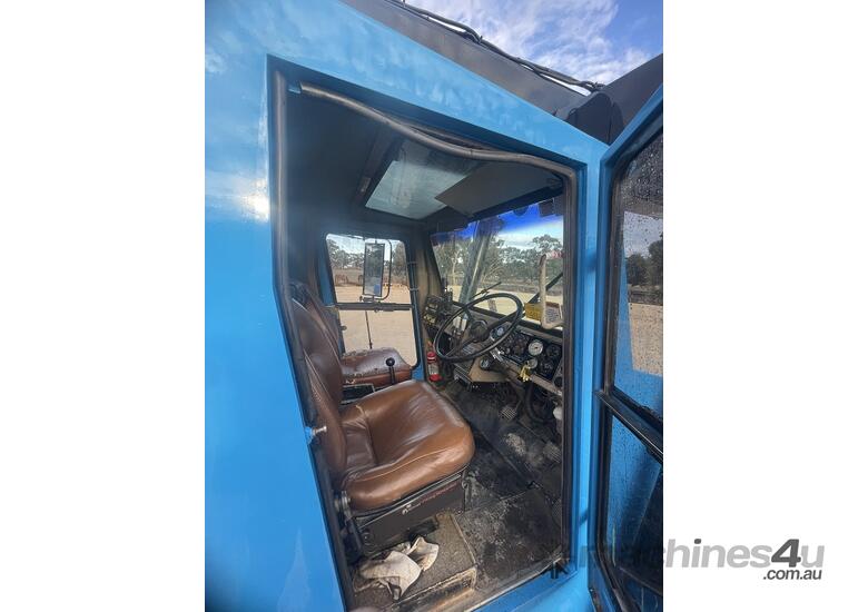 caption GLEASON CRANES 1988 FRANNA 4WD 12 PICK AND CARRY
