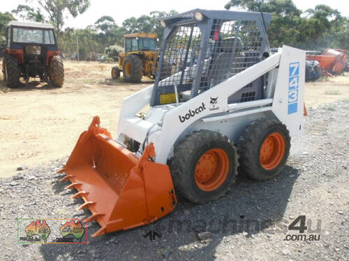 (8195) 743 Bobcat Skid Steer (Maryborough, VIC)