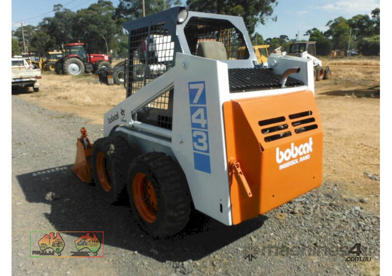 (8195) 743 Bobcat Skid Steer (Maryborough, VIC)