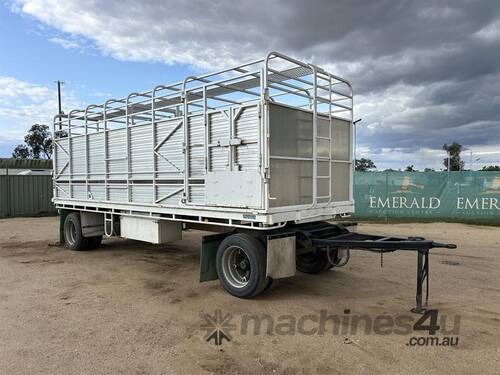 2003 HAULMARK 2DT DOG TRAILER