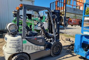 CROWN CG25E-5 2.5T 4m Forklift Container Mast CROWN CG25E-5 2.5T 4m Forklift Container Mast