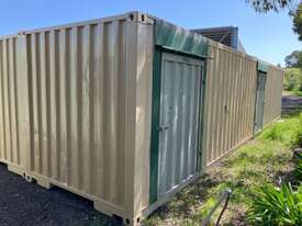 40 Foot Shipping Container - picture1' - Click to enlarge