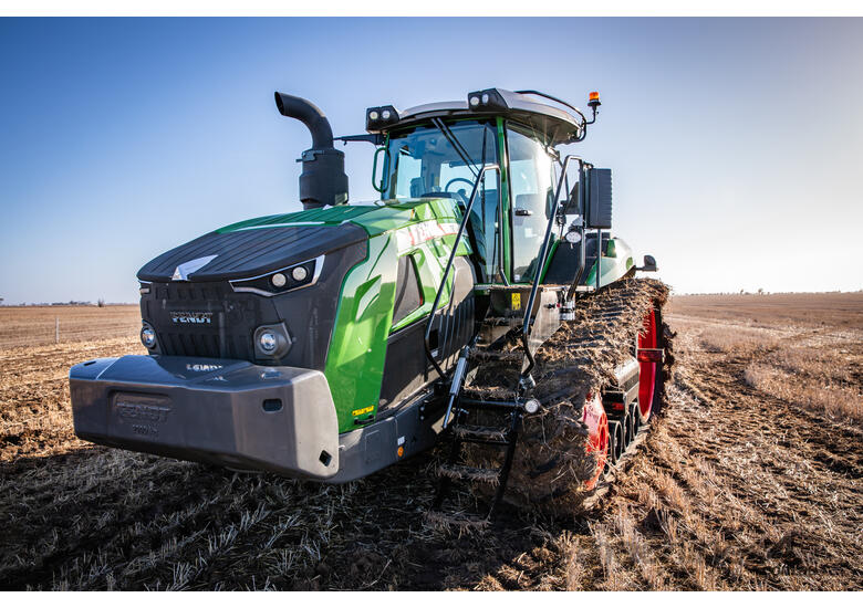 Fendt 1100 Vario MT Tractor - Suspension Chassis For 100% Comfort