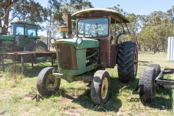 John Deere 2010 RUS, 4 Cylinder Diesel, 4x2, Open Air Canopy Tractor