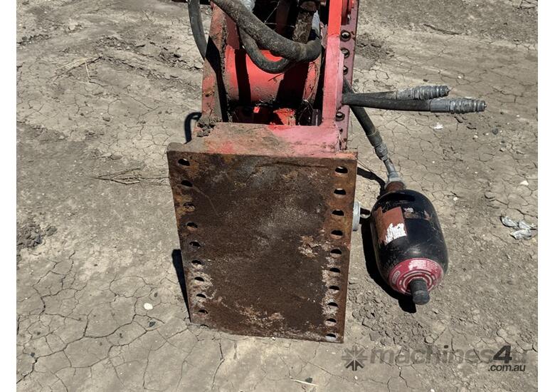 caption JNR Cushion Hitch