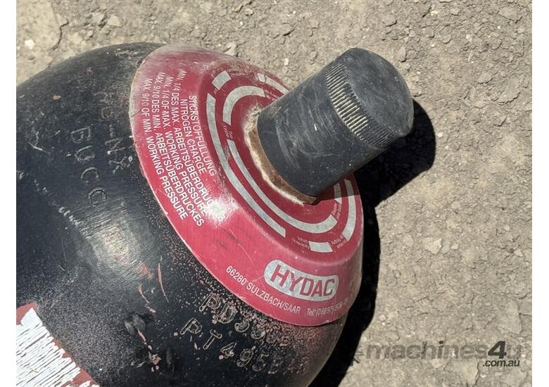 caption JNR Cushion Hitch