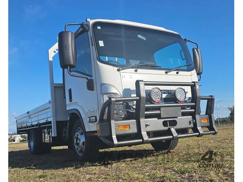 2024 Isuzu NPR 65/45-190 MWB  Tray Dropside