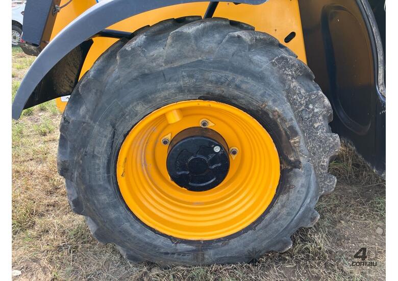 caption 2021 JCB 541-70 Telehandler