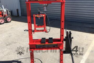 EXEQ Hydraulic Workshop Press