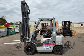 Nissan   2.5T LPG Forklift Nissan   2.5T LPG Forklift