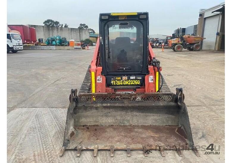 caption Kubota SVL95-2