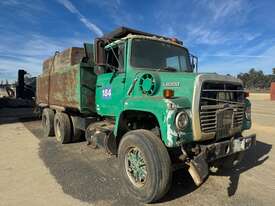 Ford L8000 Tipper with Water Tank - picture0' - Click to enlarge