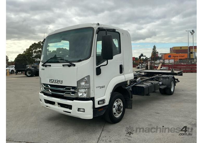 caption 2016 Isuzu FRR 110-260 Cab Chassis