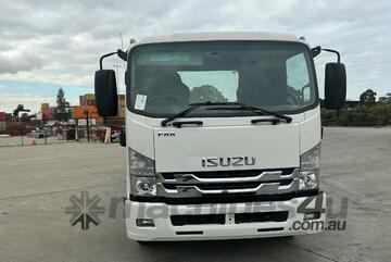 2016 Isuzu FRR 110-260 Cab Chassis