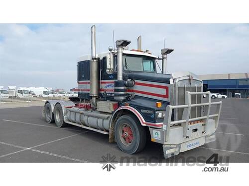 caption Kenworth T650