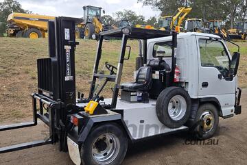 Isuzu 2006   NKR 200