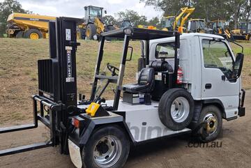 Isuzu 2006   NKR 200