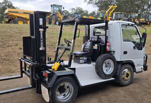 Isuzu 2006   NKR 200