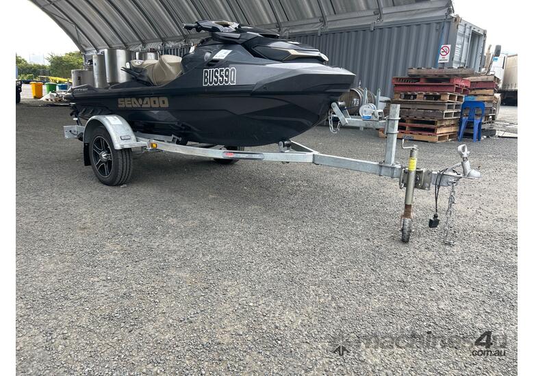 caption 2021 Superior Trailer SPW-JSKI-14 Single Axle Jet Ski Trailer