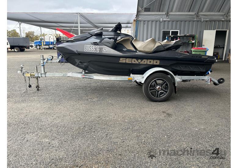 caption 2021 Superior Trailer SPW-JSKI-14 Single Axle Jet Ski Trailer