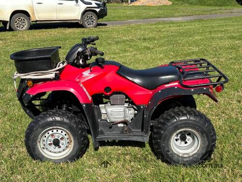 caption HONDA TRX 250 FOURTRAX 4X4 QUAD 2013 MODEL