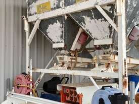 Dean Sandbag Hopper - picture0' - Click to enlarge