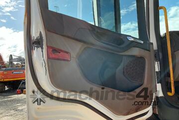 2021 Scania P280 Crew Cab Service Body / Crane Truck