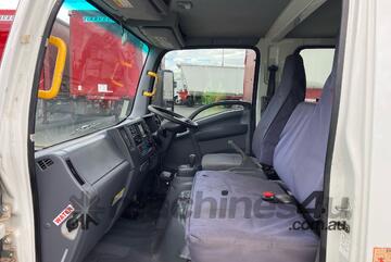 2017 Isuzu NQR 87-190 Crew Cab Table Top