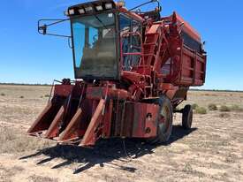 Case cotton picker - picture0' - Click to enlarge