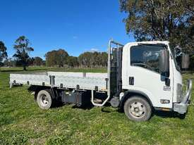 Isuzu Truck - picture0' - Click to enlarge