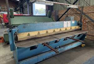 Used Epic hydraulic guillotine for sale (3mm X 3100mm)